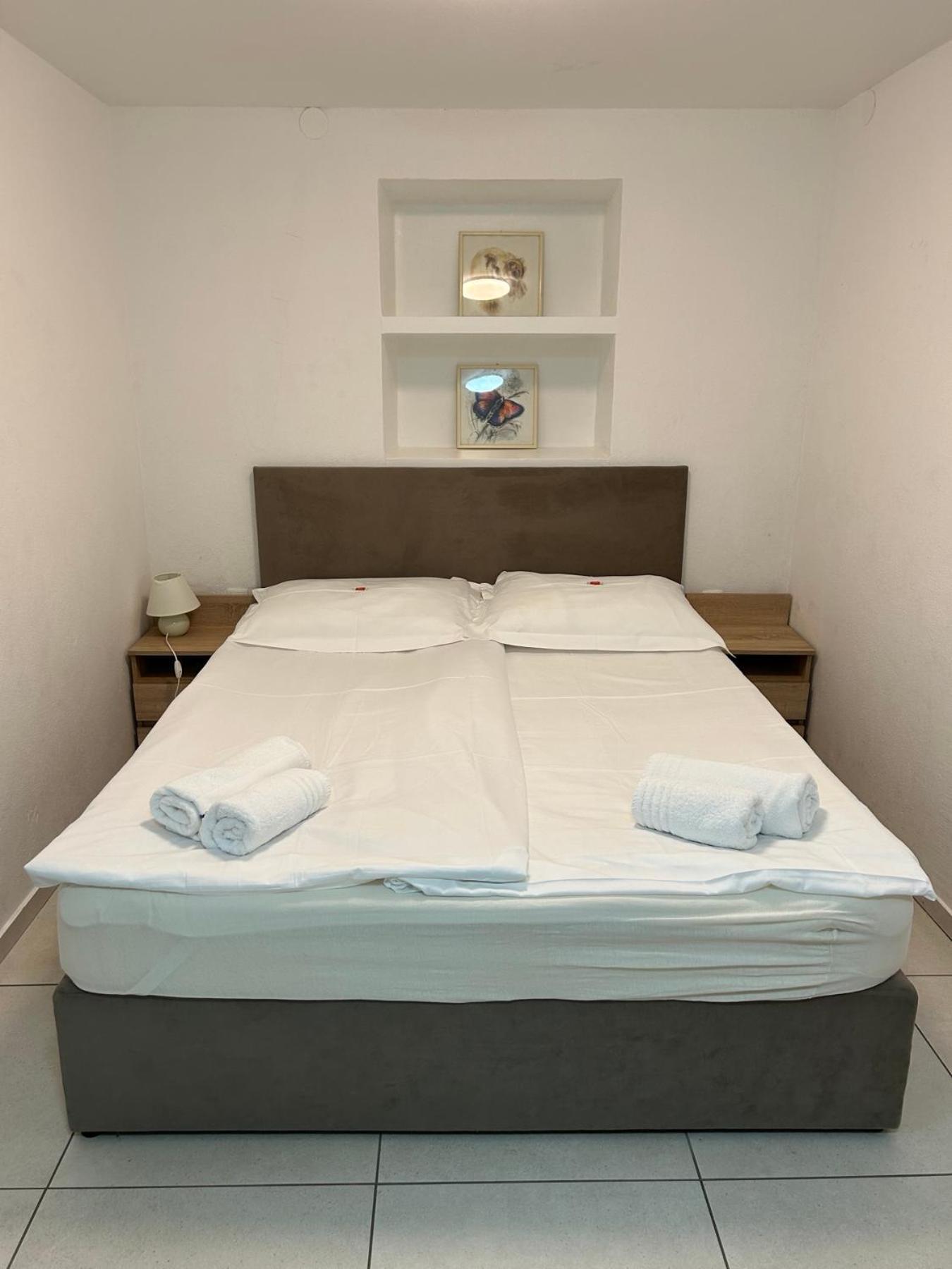 Apartments Janko Μπλεντ Εξωτερικό φωτογραφία